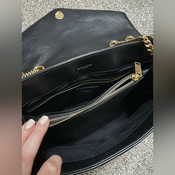 AUTHENTIC YSL medium LouLou bag - Picture 5 of 6